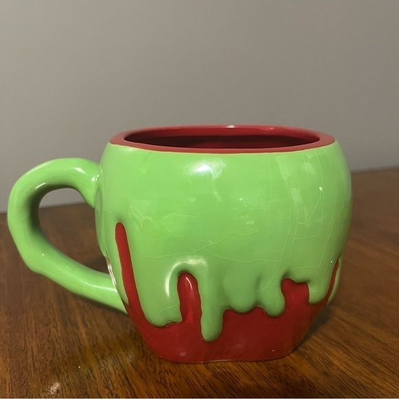 Disney Snow White Poison Apple Sculpted Ceramic Mug. Red and green - Picture 3 of 8